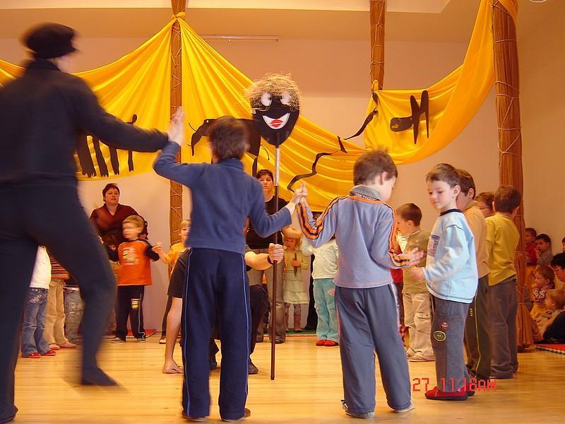 9 - Ples zamorcev.jpg